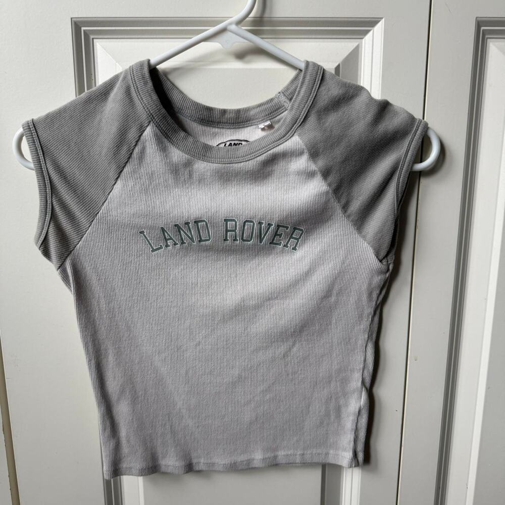 Grey pacsun land rover cropped